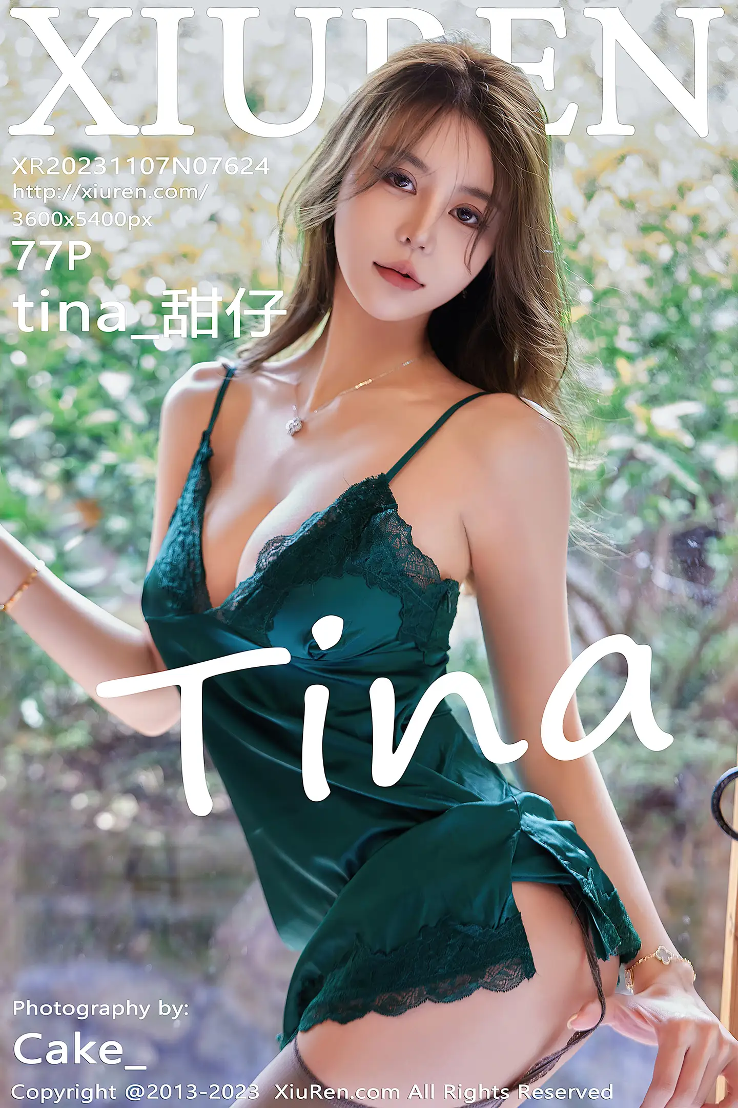 [XiuRen秀人网]VOL.7624 模特tina 甜仔性感墨绿睡裙配灰丝吊袜秀凹凸身材完美诱惑写真77P-秀人网官方网站
